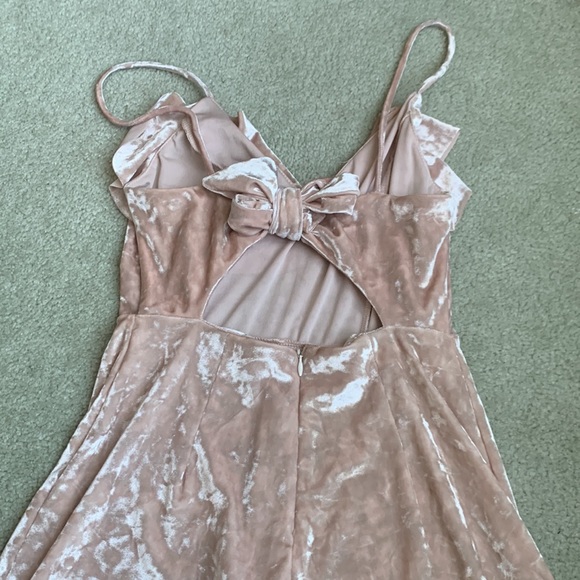 Urban Outfitters velvet romper M - Picture 2 of 2